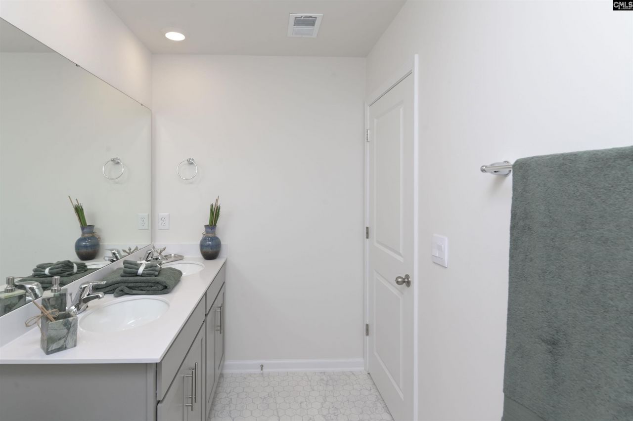 627 Glacier Road Photo 45