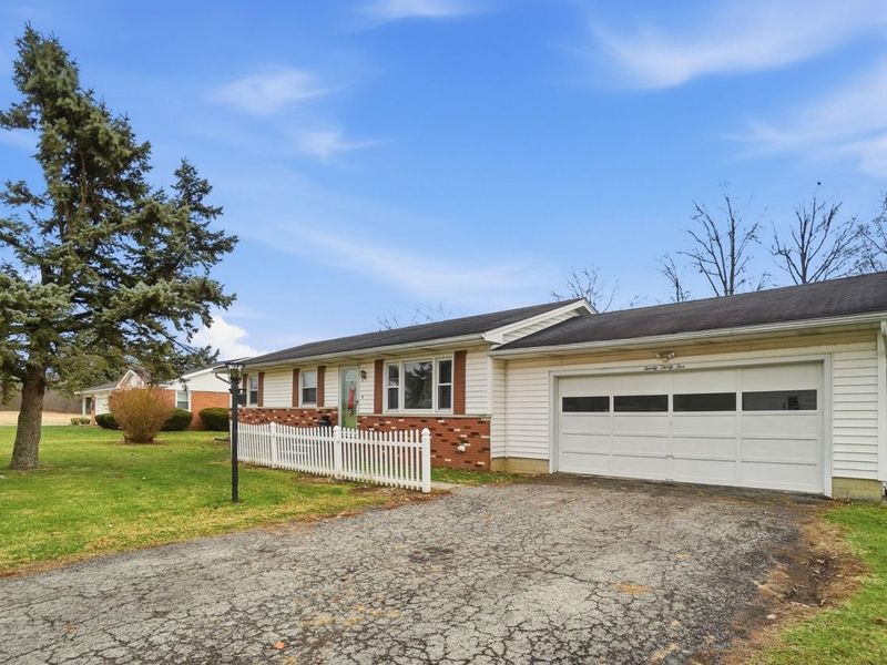 2035 Maplewood Lane, Lima, OH 45806 Photo 3