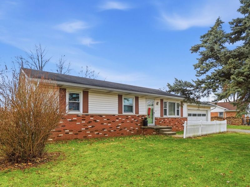 2035 Maplewood Lane, Lima, OH 45806 Photo 4