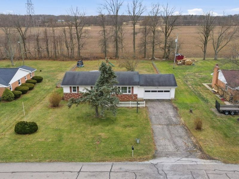 2035 Maplewood Lane, Lima, OH 45806 Photo 9