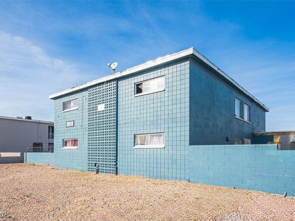 2913 Stewart Avenue, Las Vegas, NV 89101