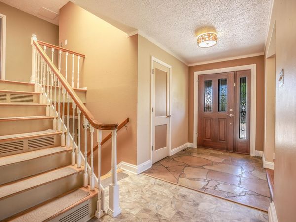 7908 SIERRA AZUL Avenue NE, Albuquerque, NM 87110