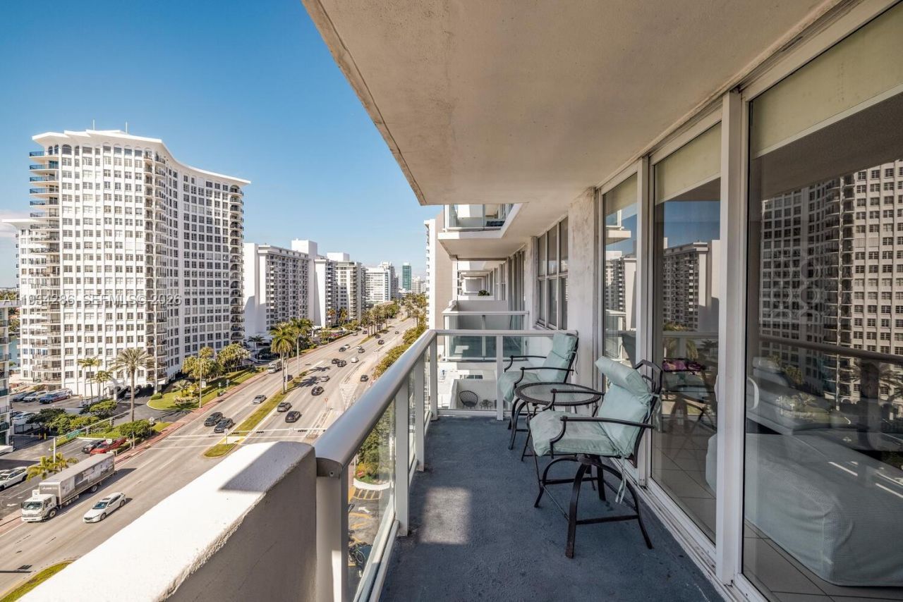 5601 Collins Ave, Unit 1019, Miami Beach, FL 33140 Photo