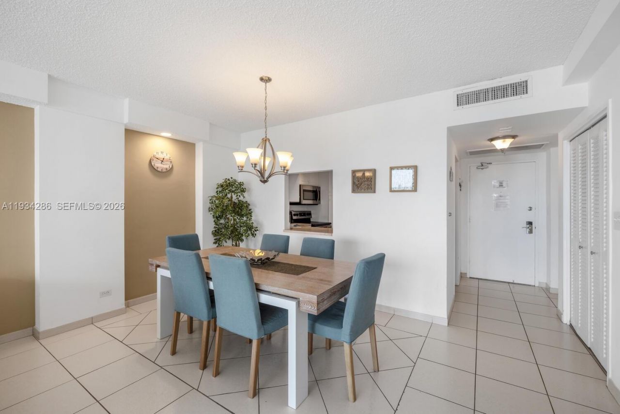 5601 Collins Ave, Unit 1019, Miami Beach, FL 33140 Photo