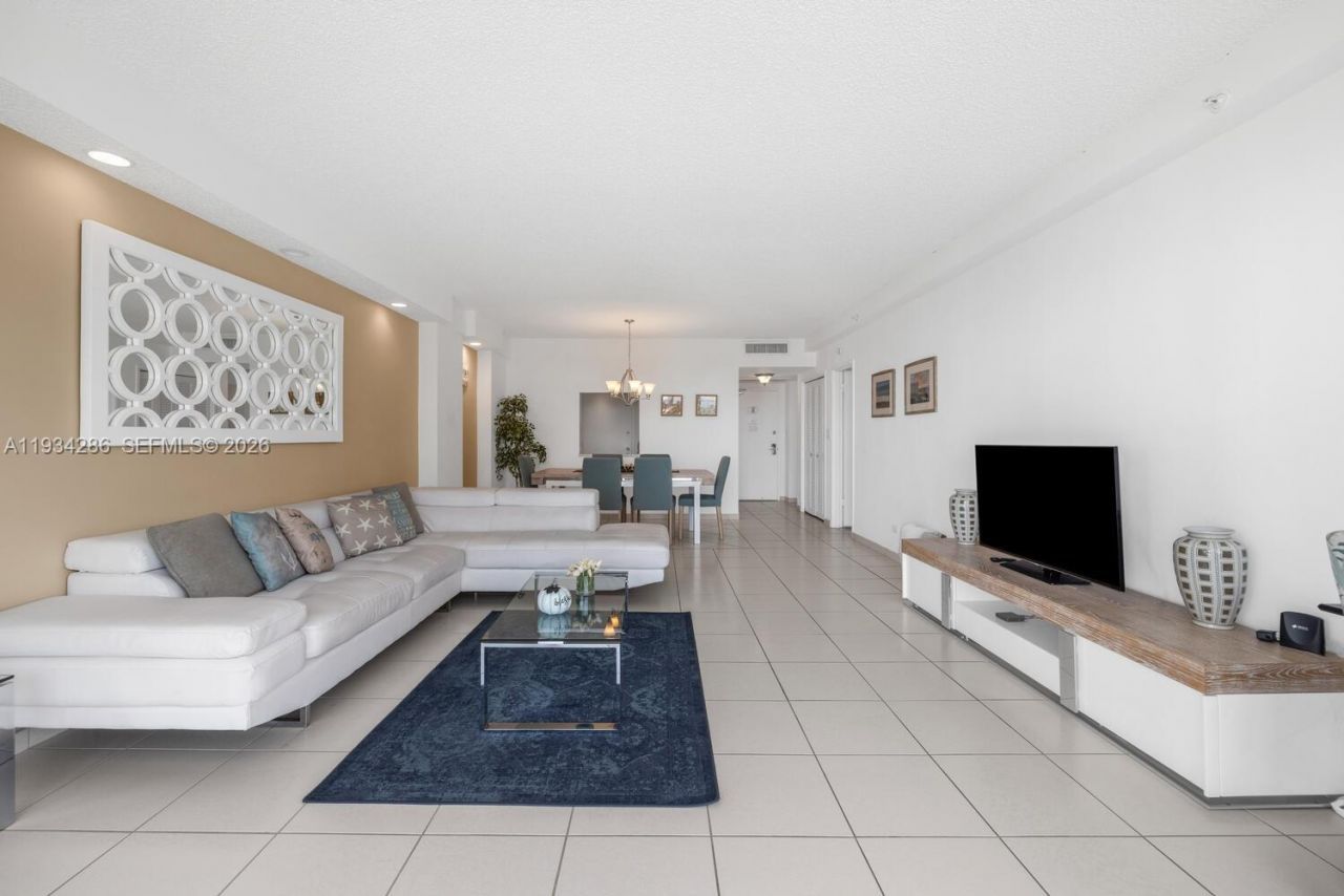 5601 Collins Ave, Unit 1019, Miami Beach, FL 33140 Photo