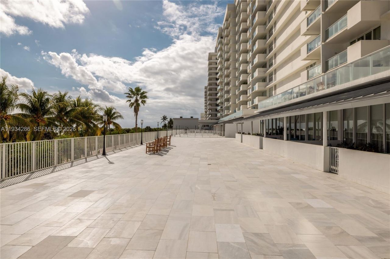 5601 Collins Ave, Unit 1019, Miami Beach, FL 33140 Photo