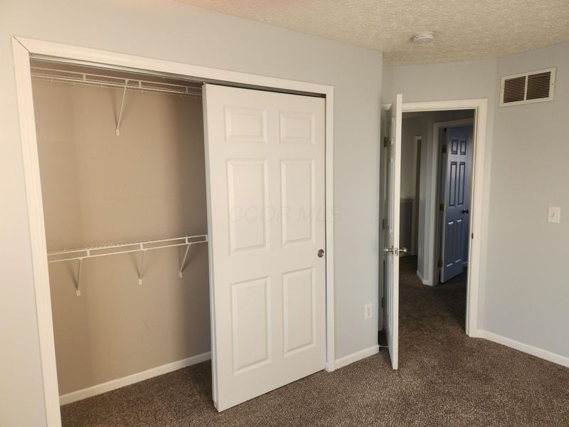 444 Voyager Drive, Groveport, OH 43125 Photo 9