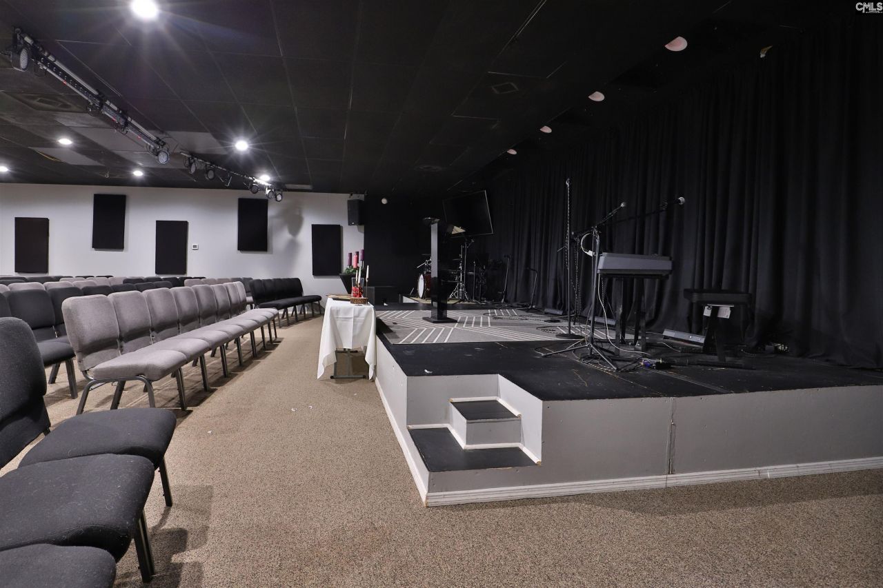 2101 Kennerly Road Photo 4