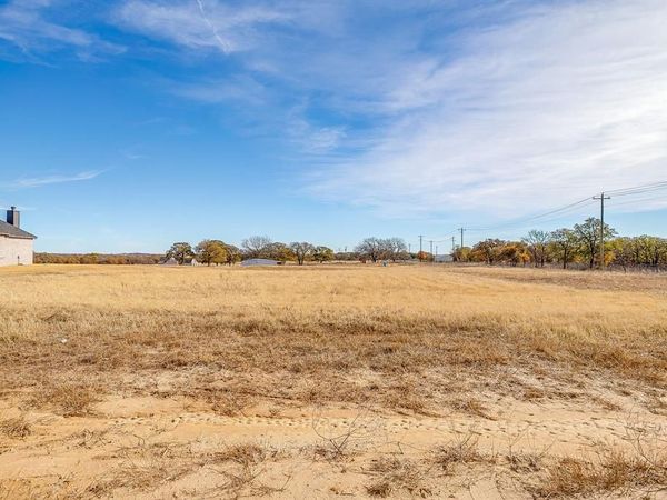 100 Prairie Winds Drive , Poolville, TX 76487