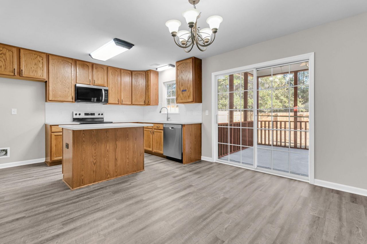 203 Towering Pine Drive Photo 10