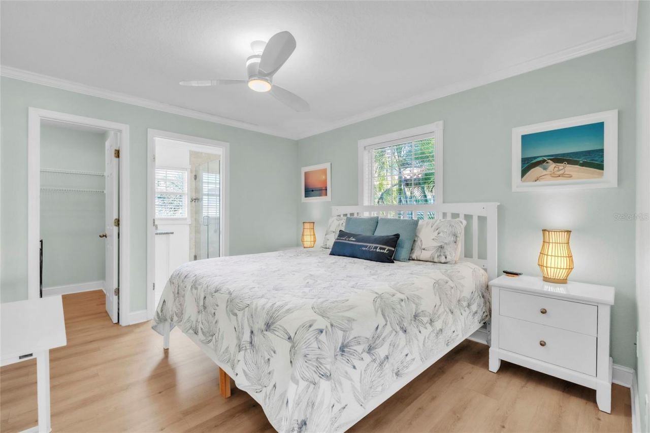 517 42nd Street, Holmes Beach, FL 34217 Photo