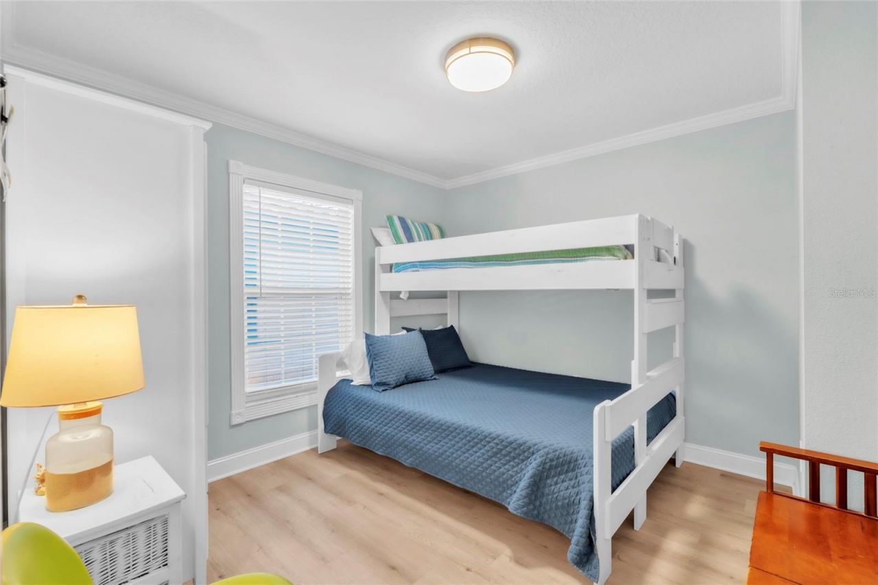 517 42nd Street, Holmes Beach, FL 34217 Photo