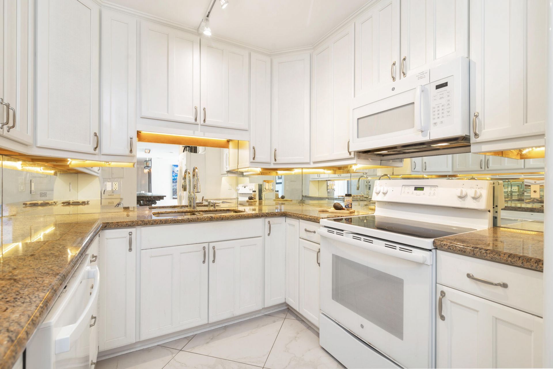 1801 S Flagler Drive, Unit 1604, West Palm Beach, FL 33401 Photo