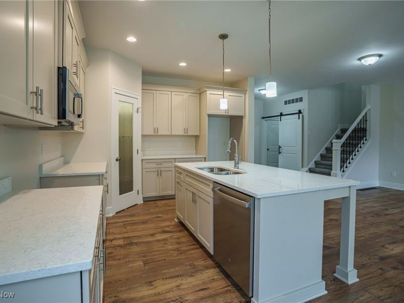 2938 S Hametown Road, Barberton, OH 44203 Photo 6