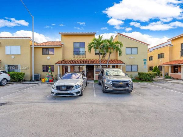 2740 W 63rd St, Unit 206, Hialeah, FL 33016