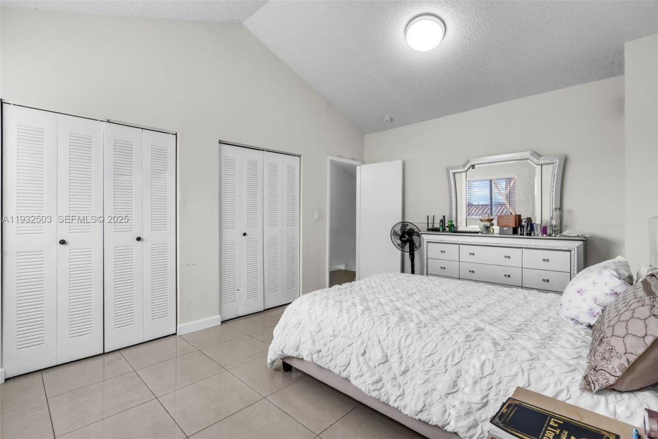 2740 W 63rd St, Unit 206, Hialeah, FL 33016 Photo