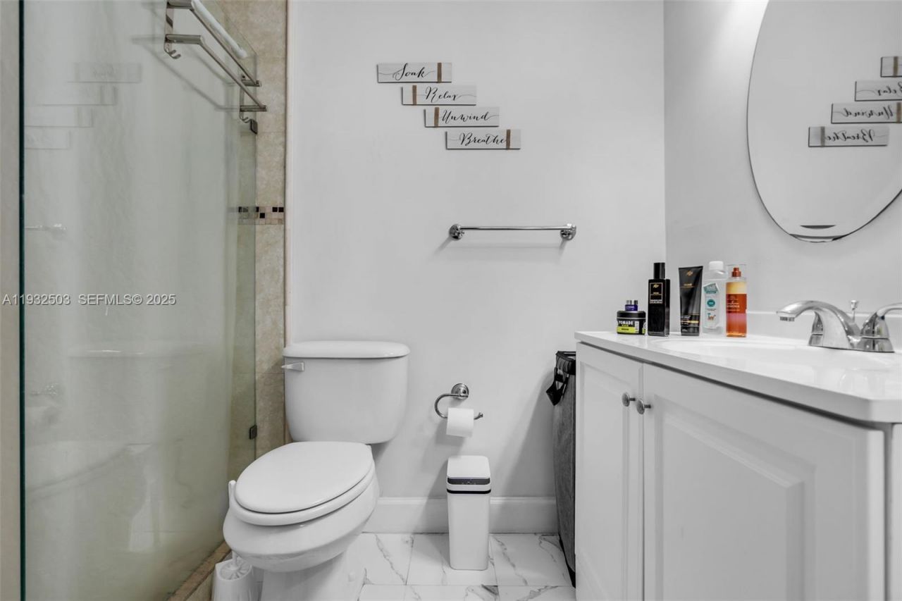 2740 W 63rd St, Unit 206, Hialeah, FL 33016 Photo