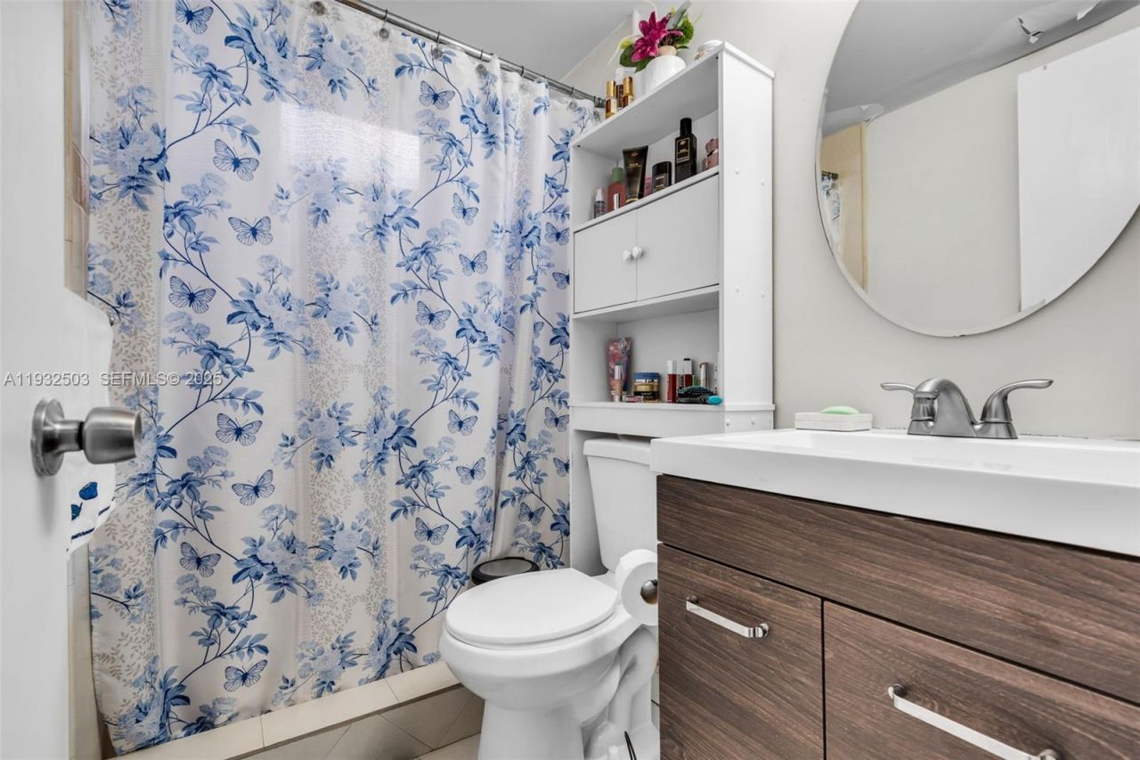 2740 W 63rd St, Unit 206, Hialeah, FL 33016 Photo