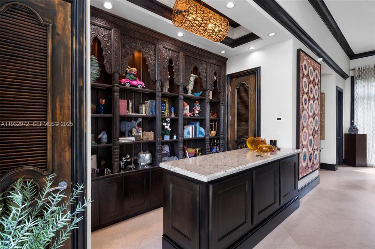 10330 W Broadview Dr, Bay Harbor Islands, FL 33154 Photo