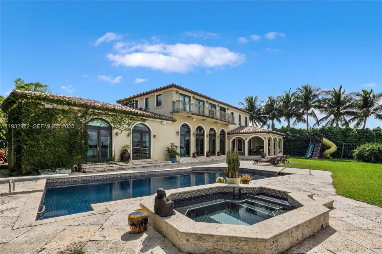 10330 W Broadview Dr, Bay Harbor Islands, FL 33154 Photo