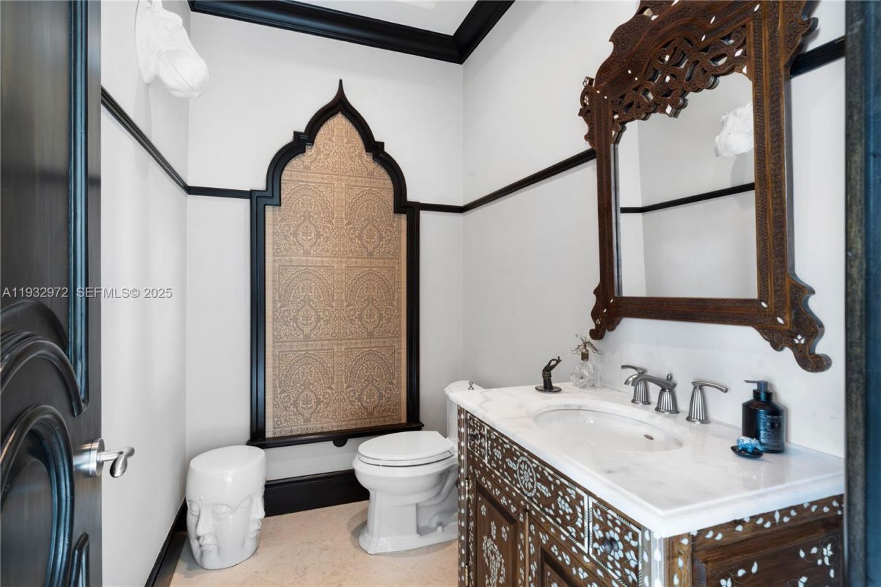 10330 W Broadview Dr, Bay Harbor Islands, FL 33154 Photo