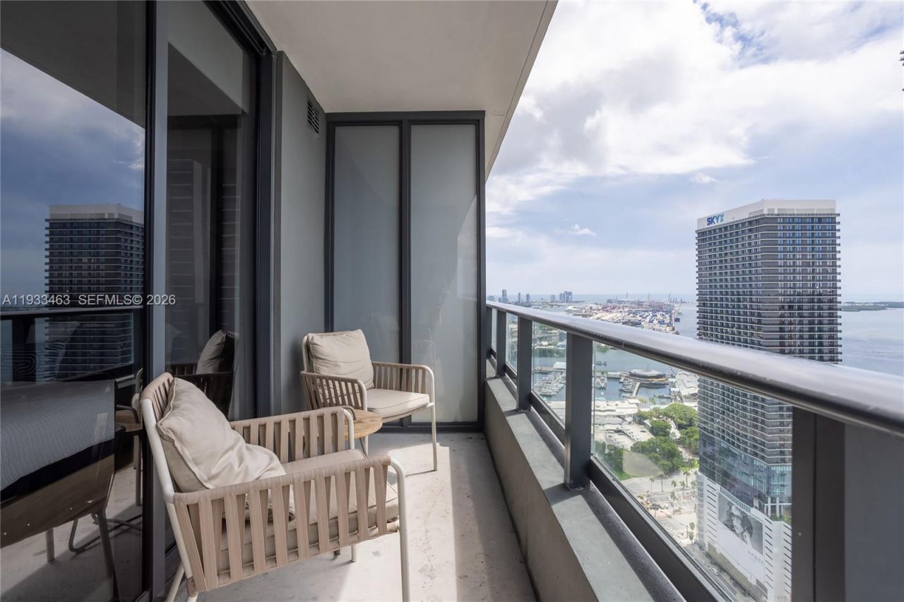 159 NE 6th St, Unit 4010, Miami, FL 33132 Photo