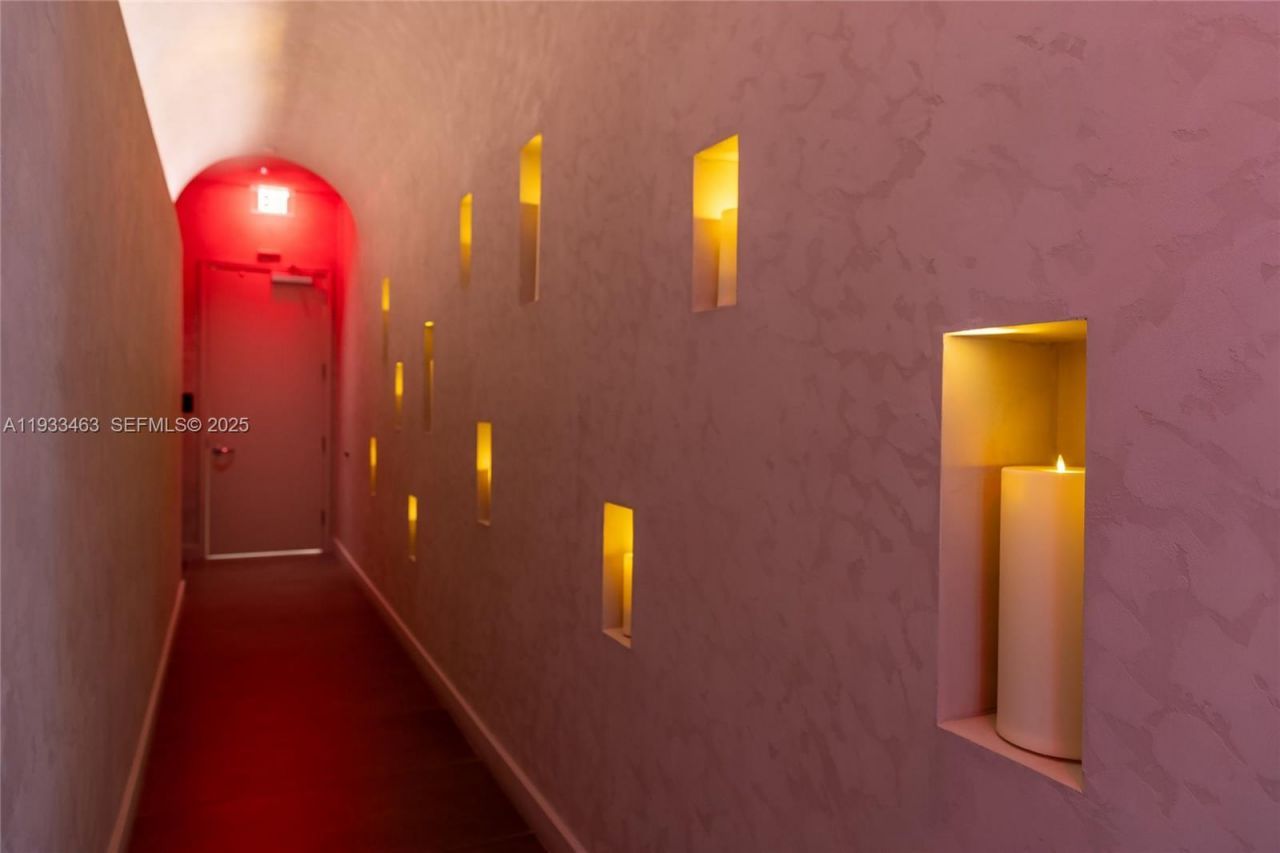 159 NE 6th St , Unit 4010, Miami, FL 33132 Photo