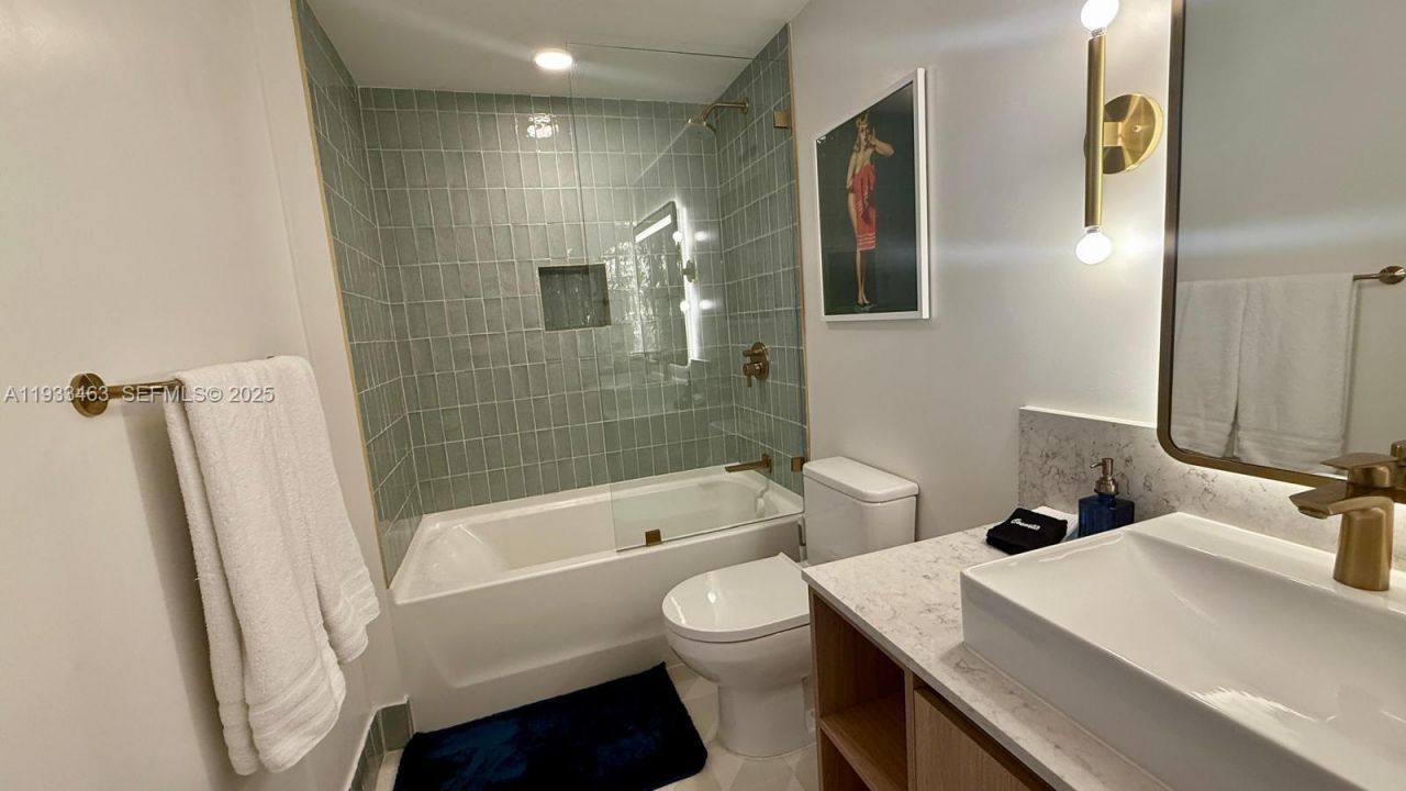 159 NE 6th St , Unit 4010, Miami, FL 33132 Photo