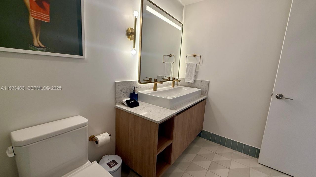 159 NE 6th St , Unit 4010, Miami, FL 33132 Photo