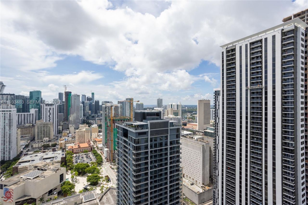 159 NE 6th St, Unit 4010, Miami, FL 33132 Photo