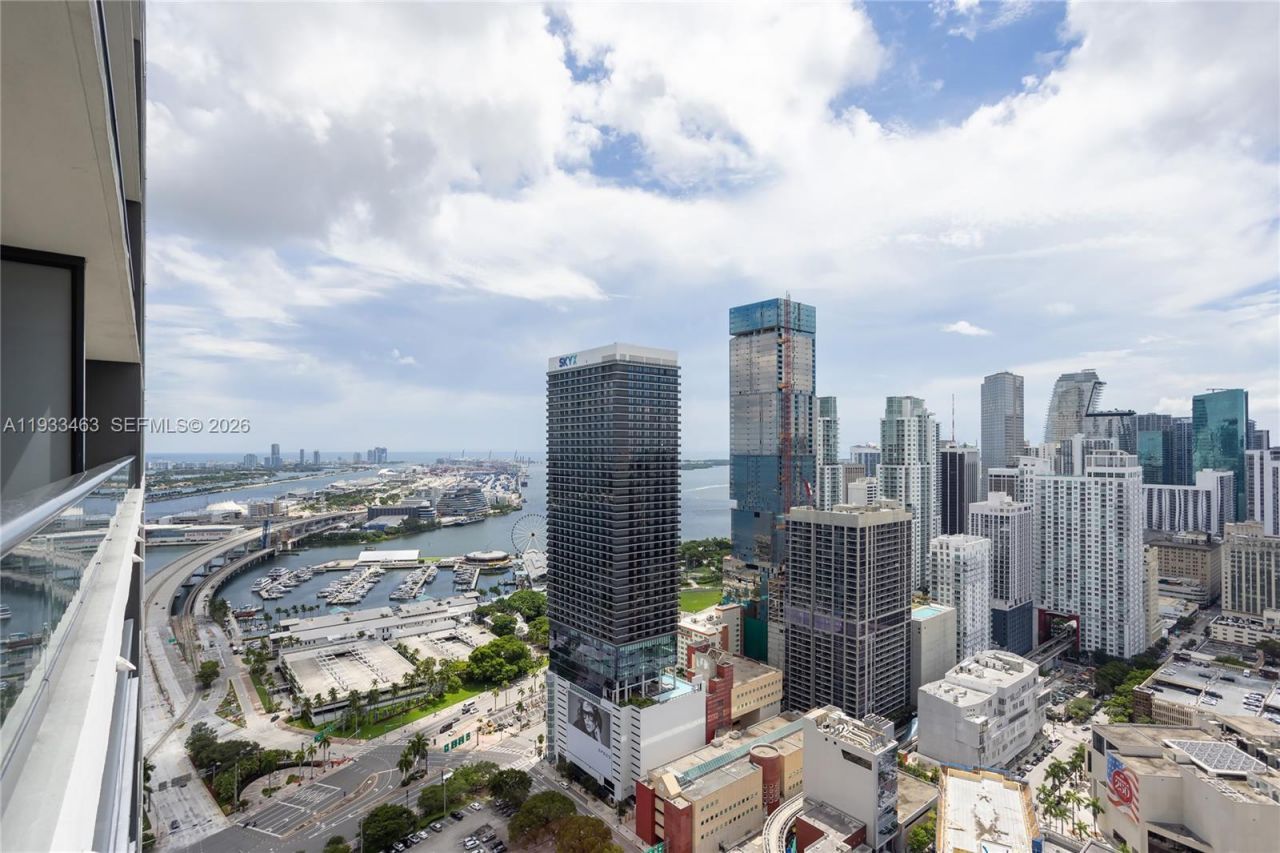 159 NE 6th St, Unit 4010, Miami, FL 33132 Photo
