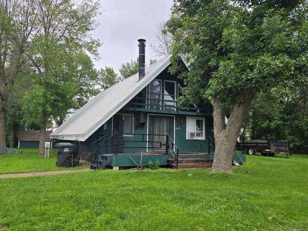 2517 East Avenue, Worthington, MN 56187