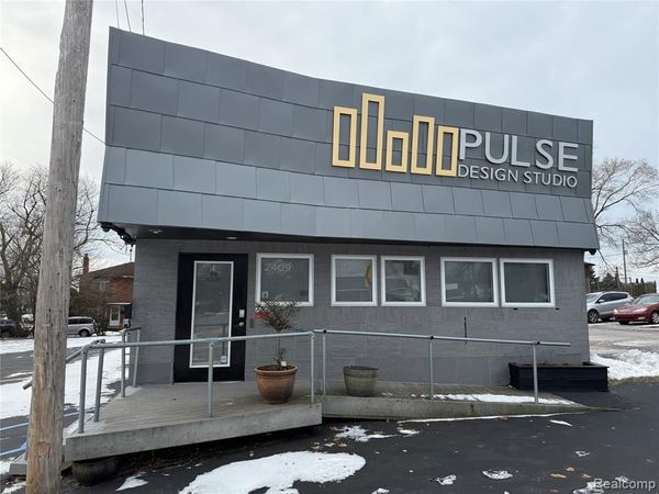 2409 Voorheis Street , Waterford Twp, MI 48341