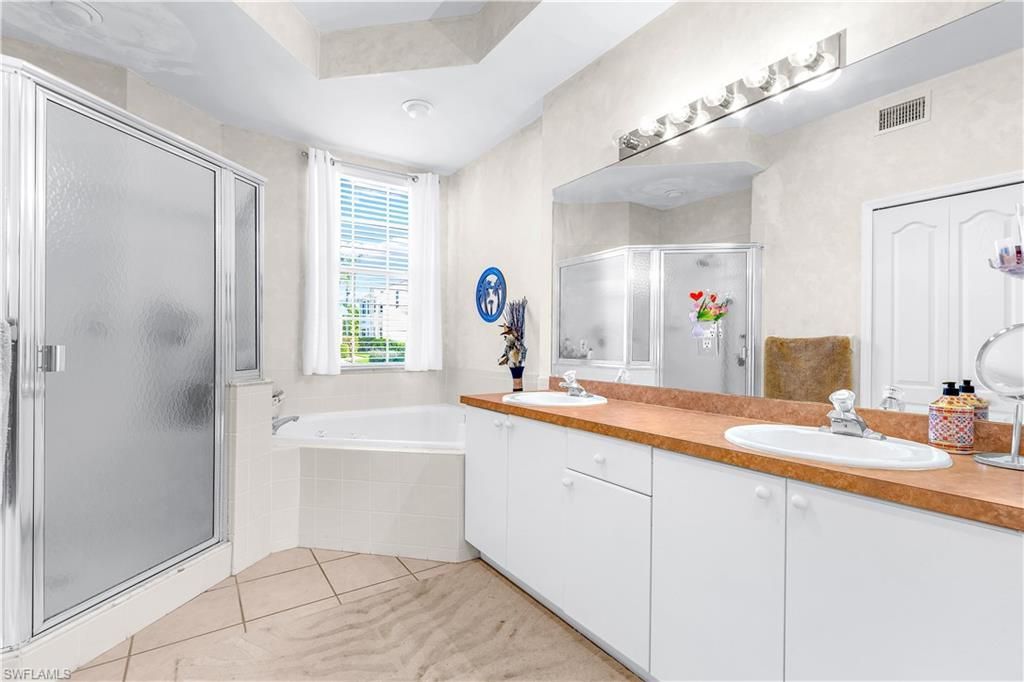 9601 Village View Blvd, Unit 102, Bonita Springs, FL 34135 Photo