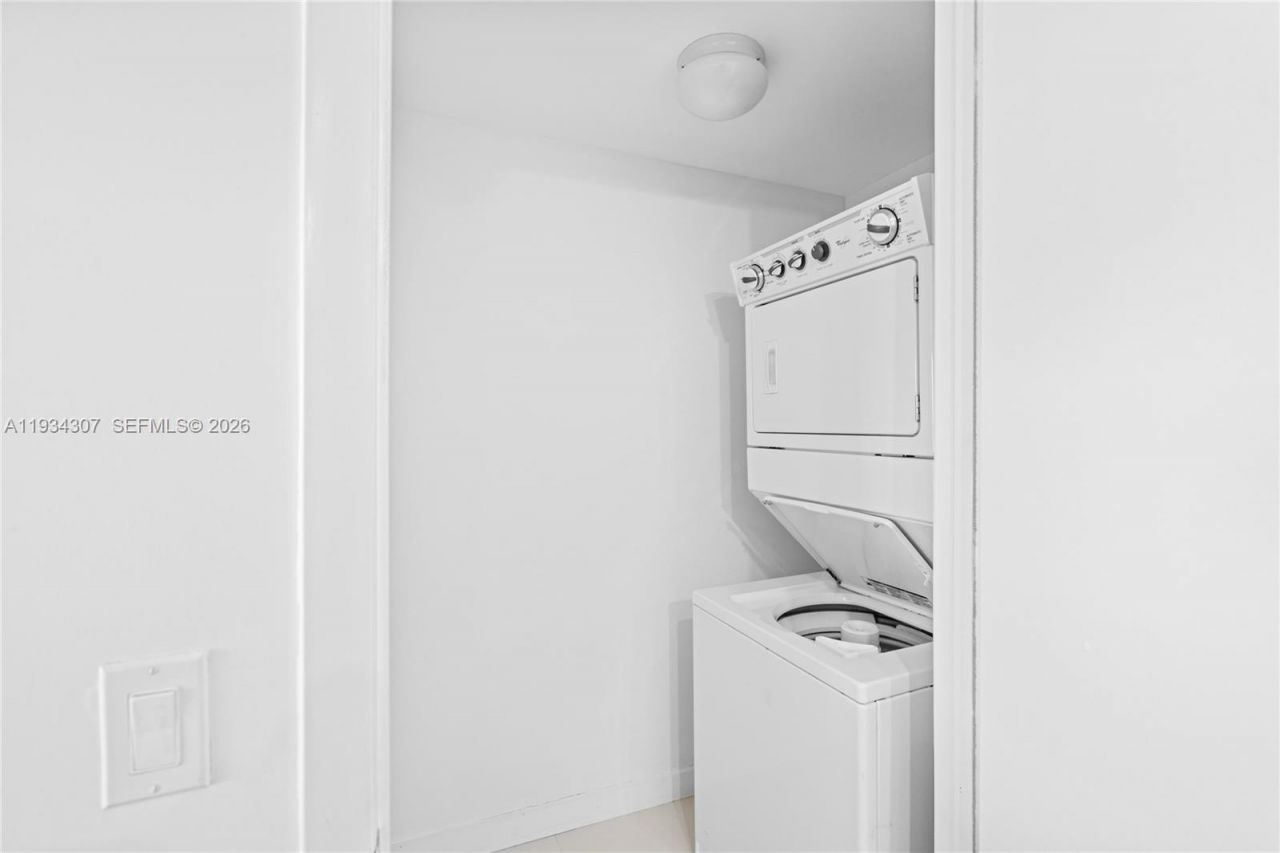 495 Brickell Ave, Unit 4011, Miami, FL 33131 Photo