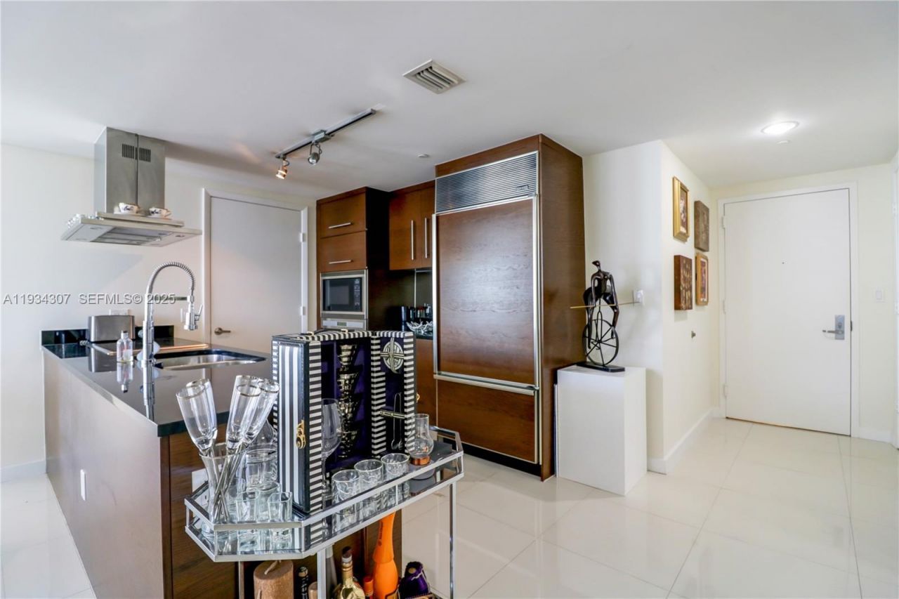 495 Brickell Ave, Unit 4011, Miami, FL 33131 Photo