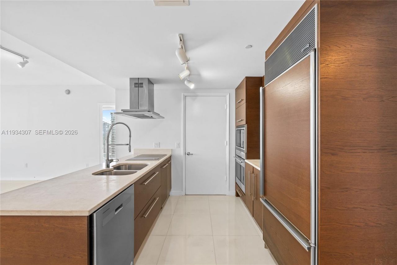 495 Brickell Ave, Unit 4011, Miami, FL 33131 Photo