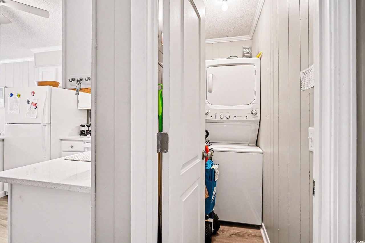 9670 Shore Dr. Photo 11