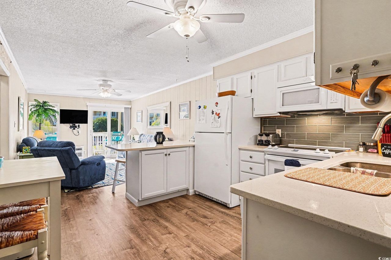 9670 Shore Dr. Photo 7