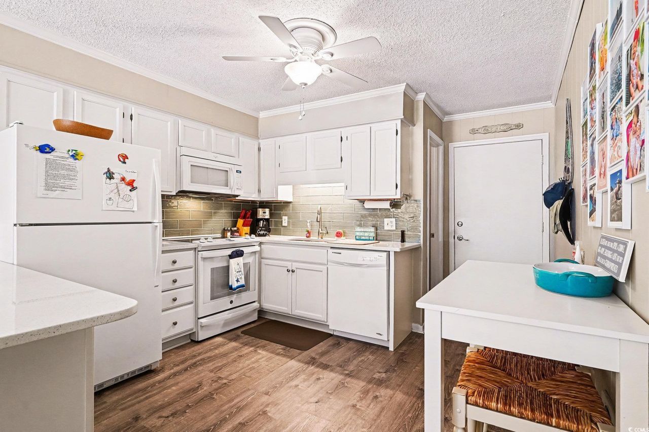 9670 Shore Dr. Photo 8