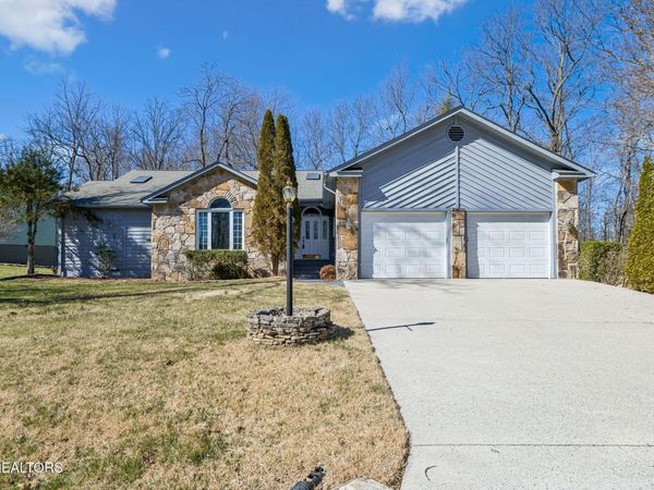 107 Walden Ridge Drive, Crossville, TN 38558