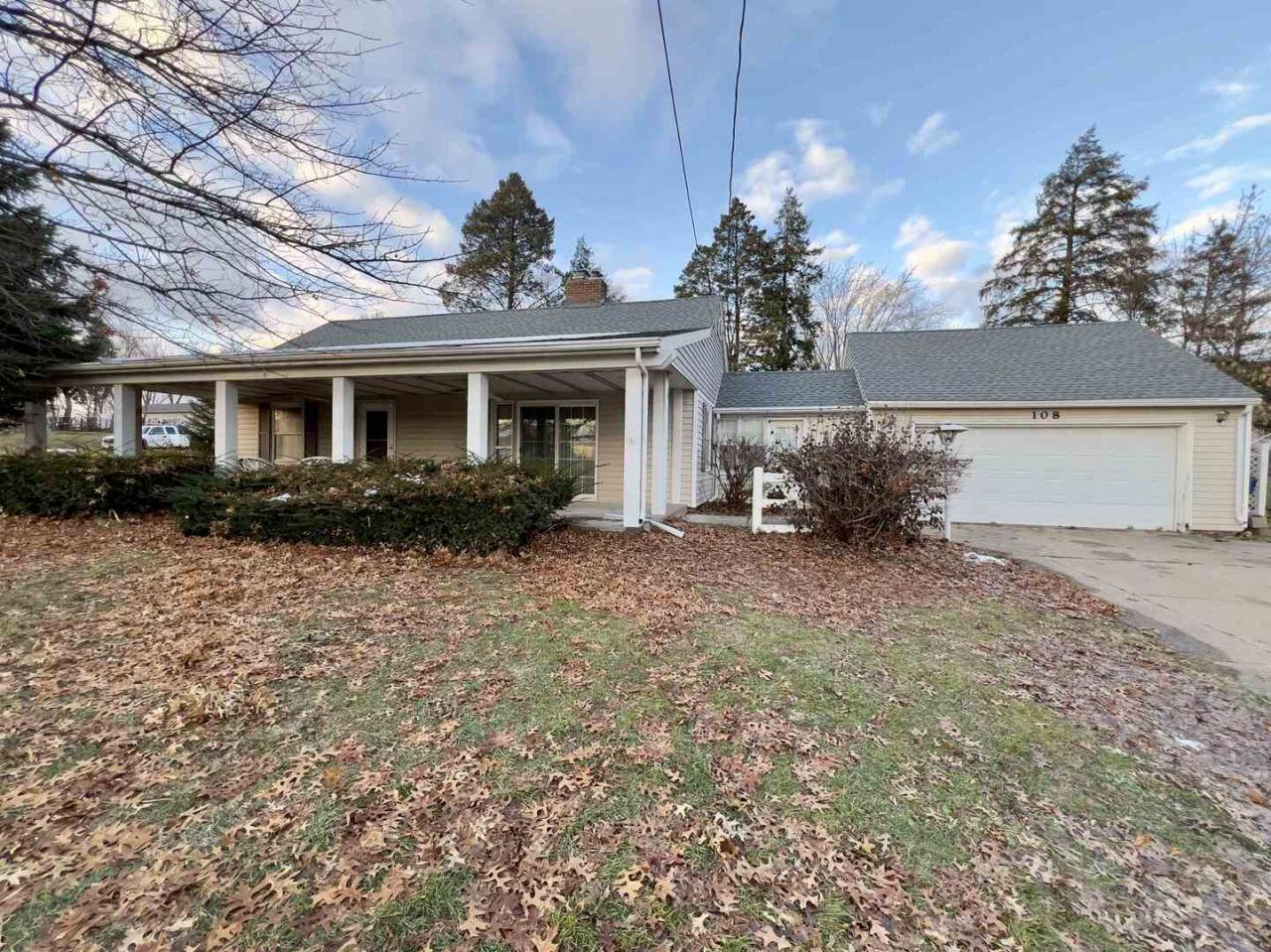 108 E 37th Street, Davenport, IA 52806 Main Photo