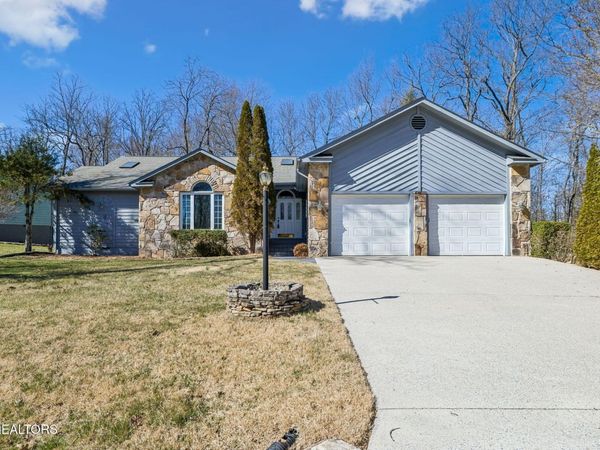 107 Walden Ridge Drive, Crossville, TN 38558