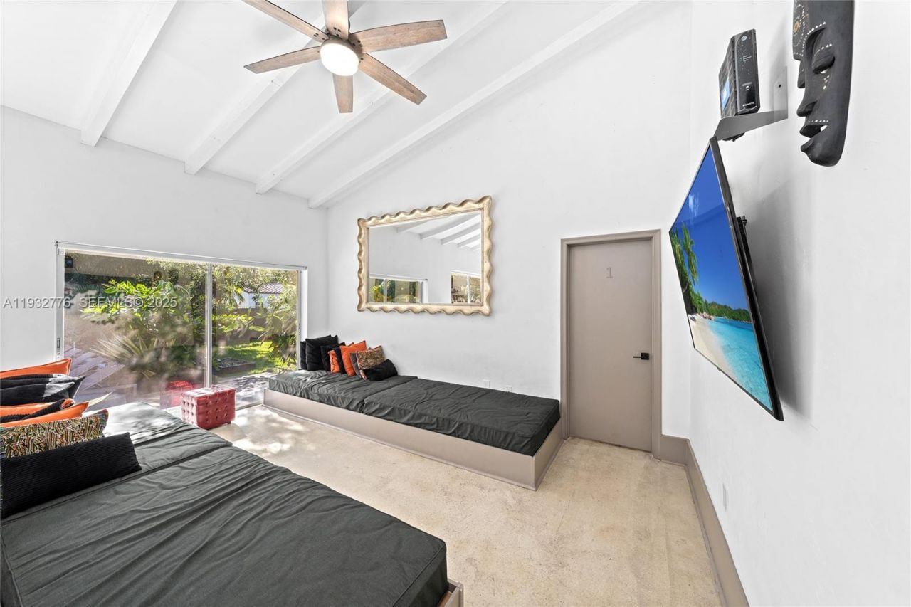 14400 NE 4th Ave, Miami, FL 33161 Photo