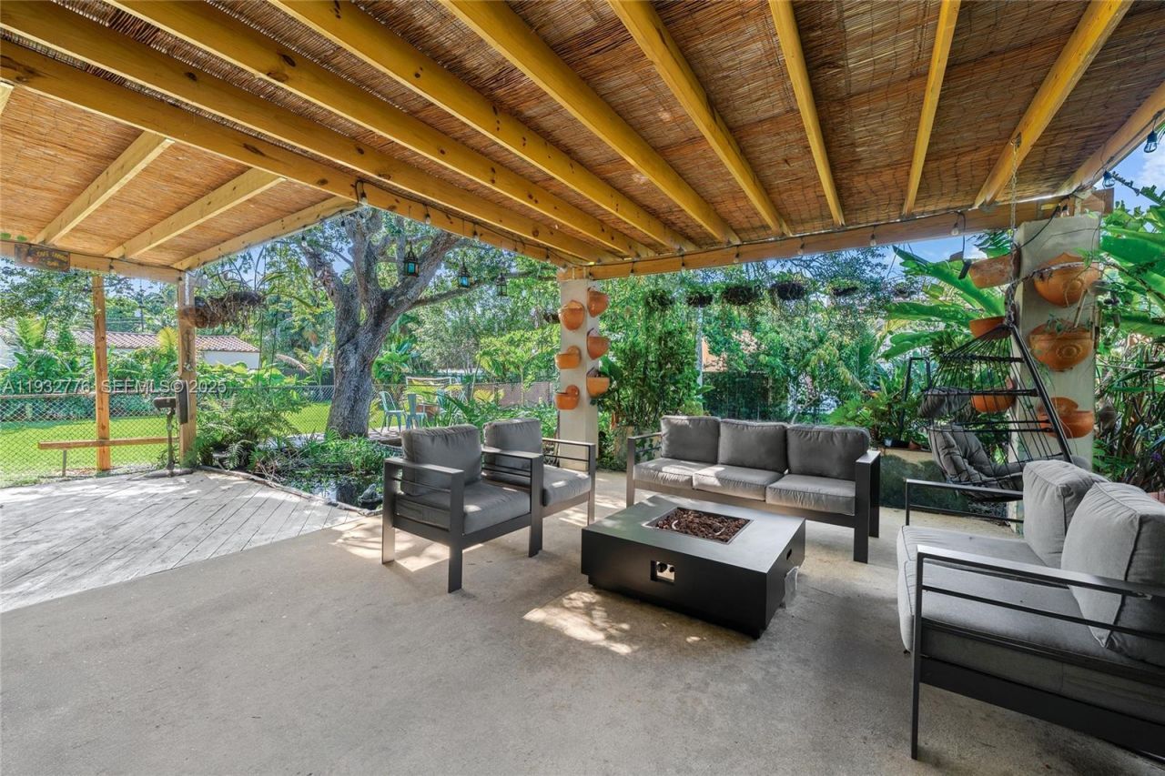 14400 NE 4th Ave, Miami, FL 33161 Photo