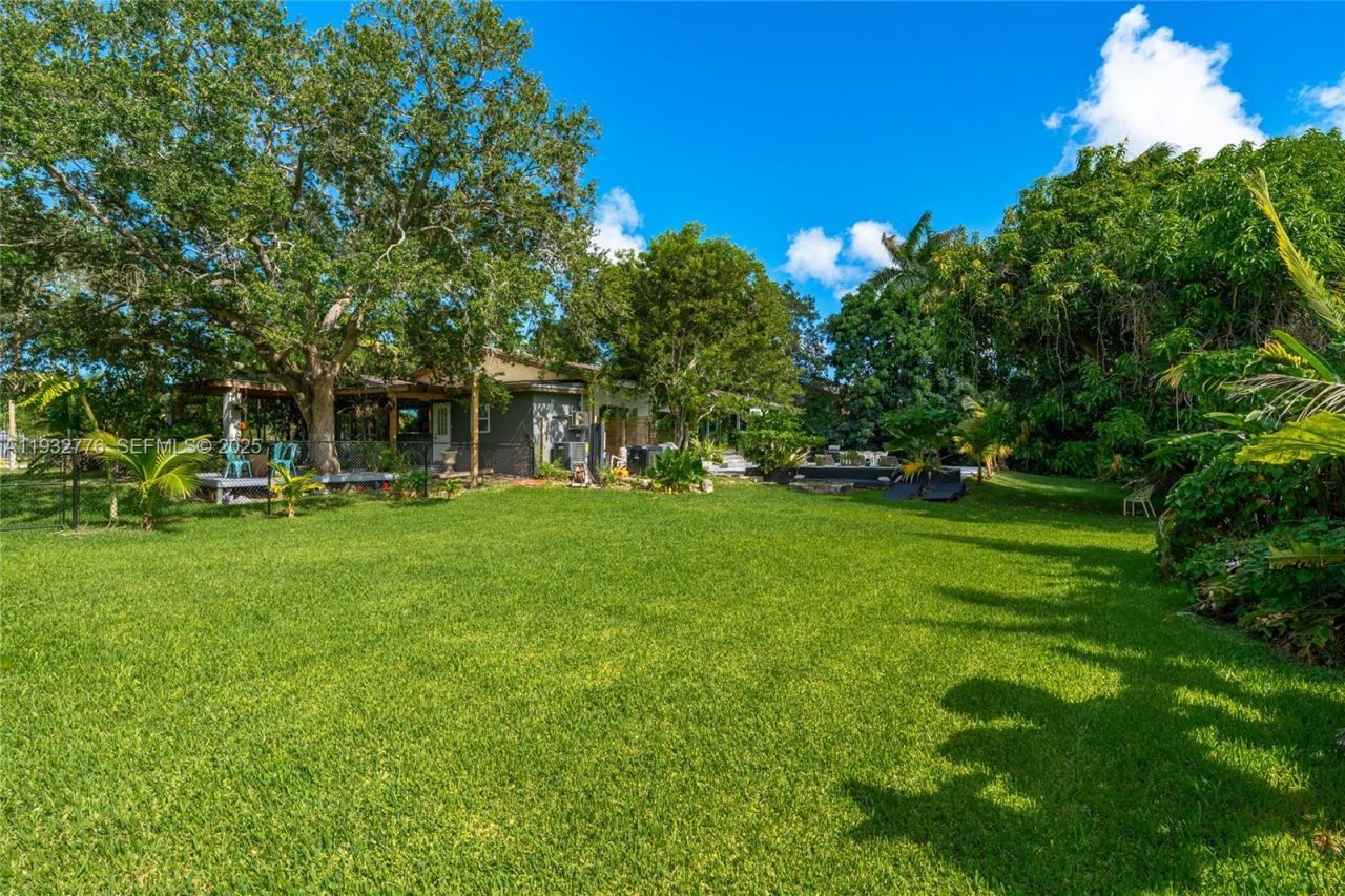 14400 NE 4th Ave, Miami, FL 33161 Photo