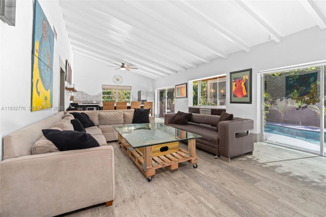 14400 NE 4th Ave, Miami, FL 33161 Photo