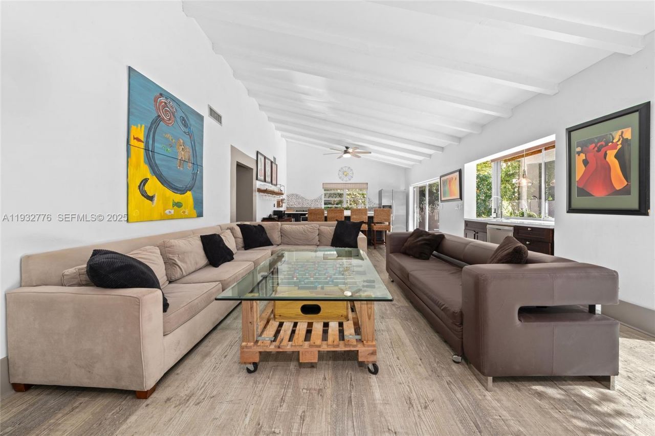 14400 NE 4th Ave, Miami, FL 33161 Photo