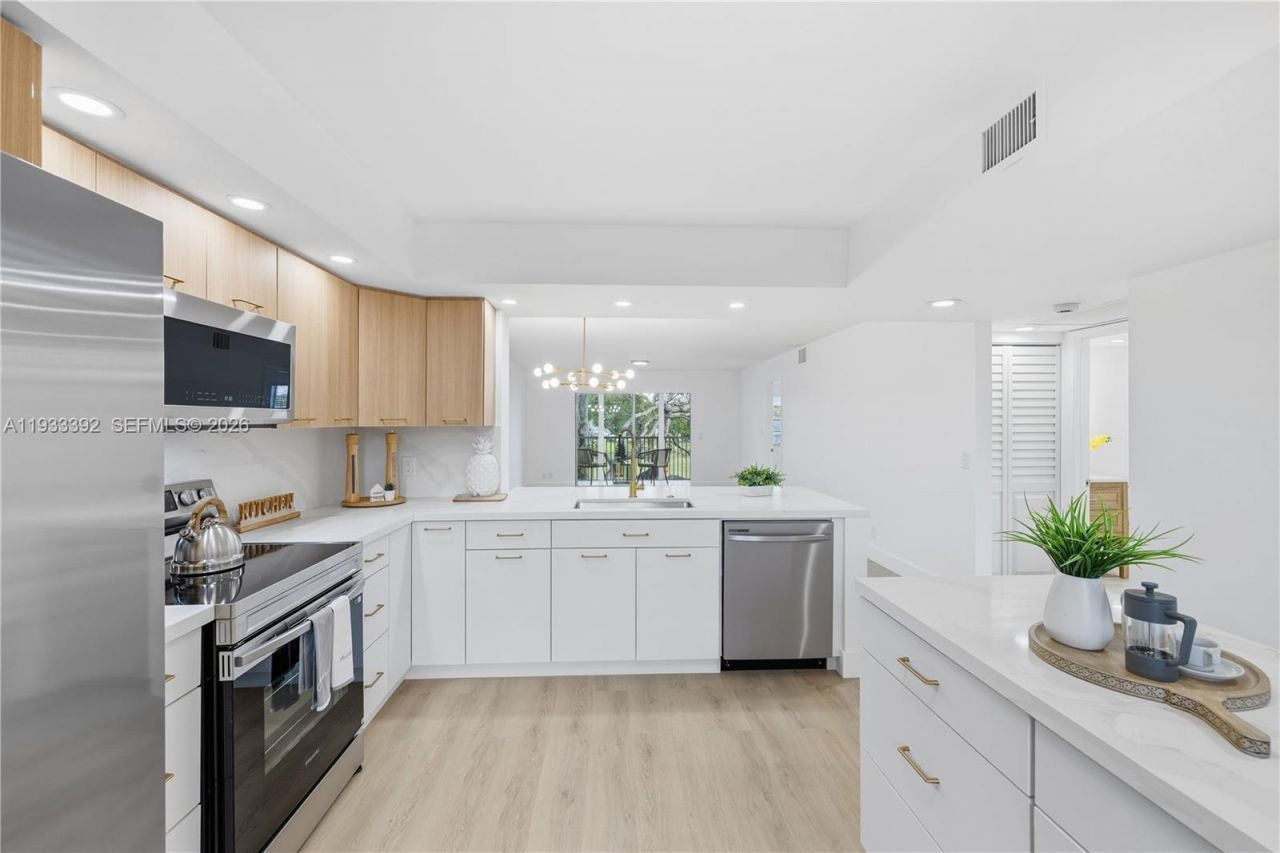 1101 SW 128th Ter, Unit 313C, Pembroke Pines, FL 33027 Photo