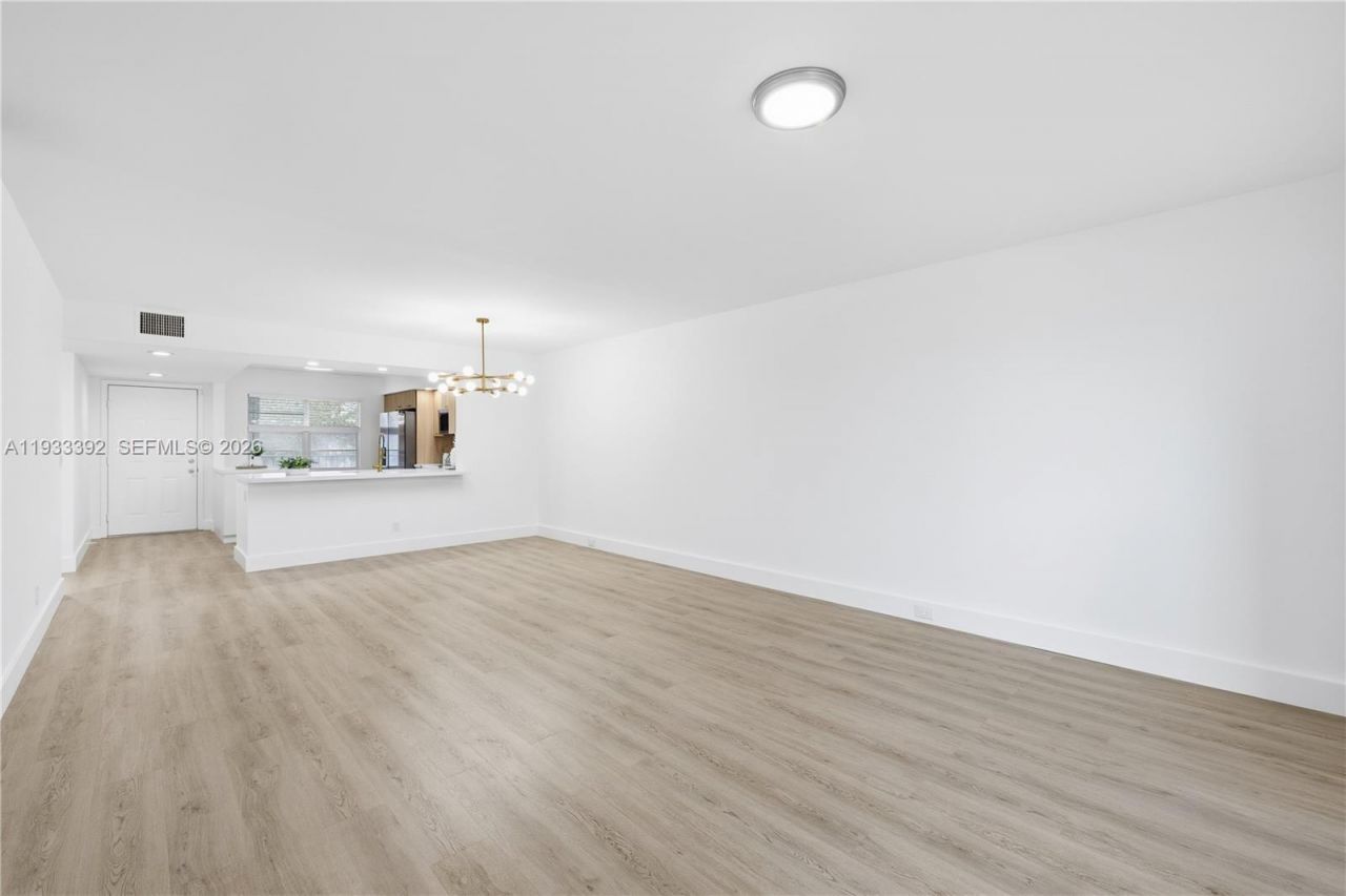 1101 SW 128th Ter, Unit 313C, Pembroke Pines, FL 33027 Photo
